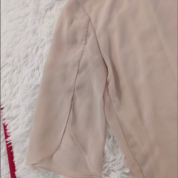 Flowy Blouse - Picture 3 of 5